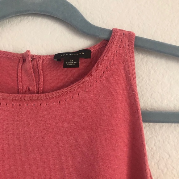 Spring pink top - Picture 3 of 3